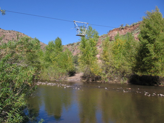 old reservoir cable car along eagle creek.JPG